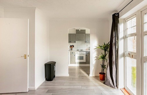 Luton Apartment | Cosy Guest Friendly Luton Town Centre Apartment