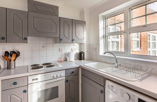 Luton Apartment | Cosy Guest Friendly Luton Town Centre Apartment