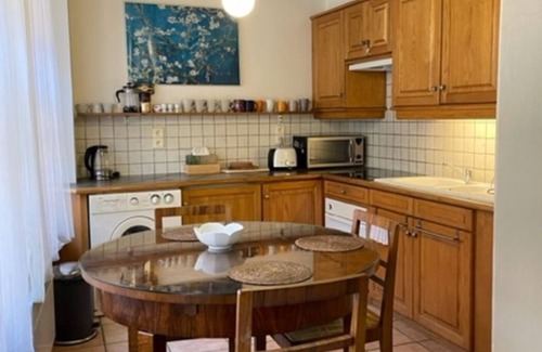 Mala Strana Apartment | Cosy Historic Apartment for 4 in Old Town Medieval Building VL5