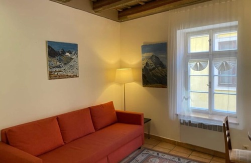 Mala Strana Apartment | Cosy Historic Apartment for 4 in Old Town Medieval Building VL5