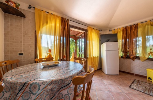 Castiadas Apartment | Cosy Holiday Apartment "Villa Mallus" with Mountain View & Balcony