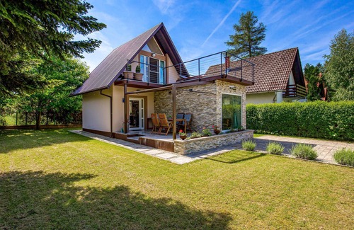 Ogulin House | Cosy holiday home right on the lake for a wonderful holiday.