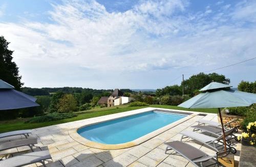 Coux-et-Bigaroque-Mouzens House | Cosy holiday home with swimming pool