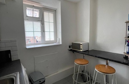 Chaucer Apartment | Cosy house