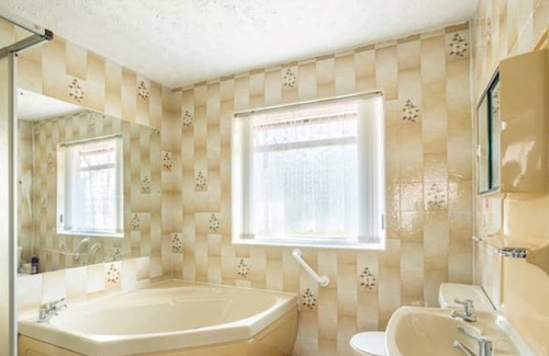 Stonnall House | Cosy House #Lea Hall Train Station #BHX #NEC #NIA
