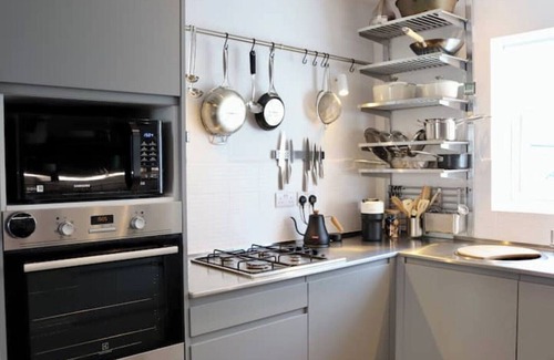 Truro House | Cosy house on a quiet estate in Truro