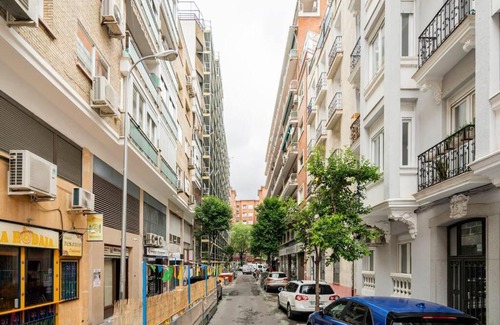 Salamanca Apartment | Cosy interior ground floor in Barrio Salamanca-BOC5
