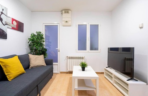 Salamanca Apartment | Cosy interior ground floor in Barrio Salamanca-BOC5