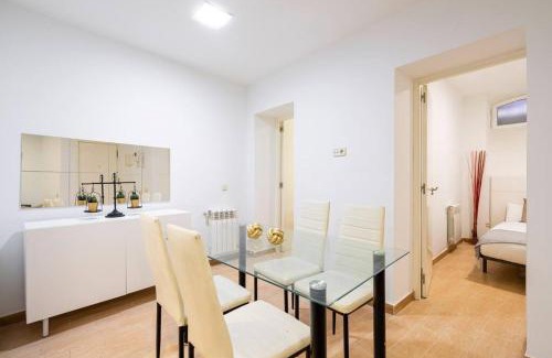 Salamanca Apartment | Cosy interior ground floor in Barrio Salamanca-BOC5