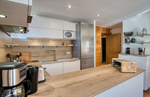 Notre-Dame-de-Bellecombe Apartment | Cosy Lodge Charvin 1350m, at the foot of the slopes.