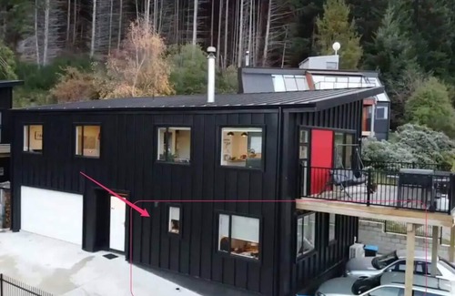 Fernhill Apartment | Cosy Lake View Apartment