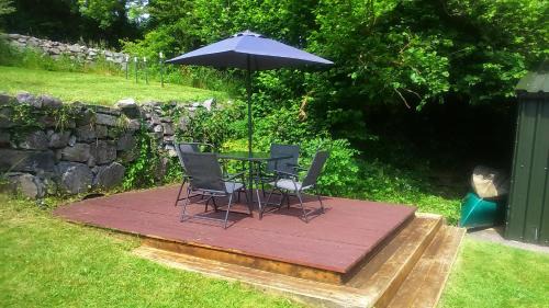 Headford House | Cosy Lakeside Cottage John's hollow