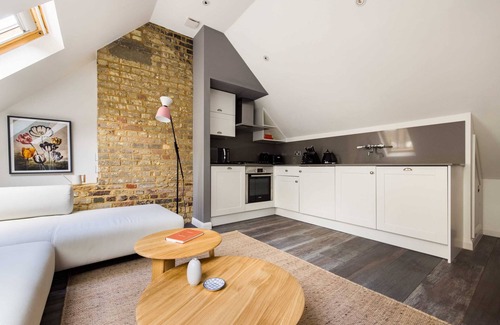 Chinatown Apartment | Cosy Leicester Sq 1BR - Netflix & Nespresso