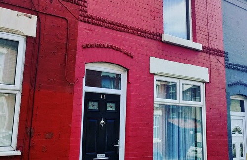 Liverpool House | Cosy Liverpool Terrace near the River Mersey