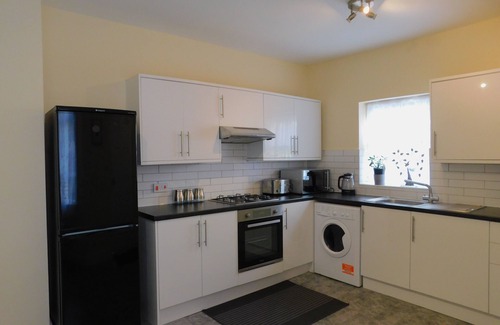 Rushey Green House | Cosy London Terrace House! - 20 minutes away from London Bridge.