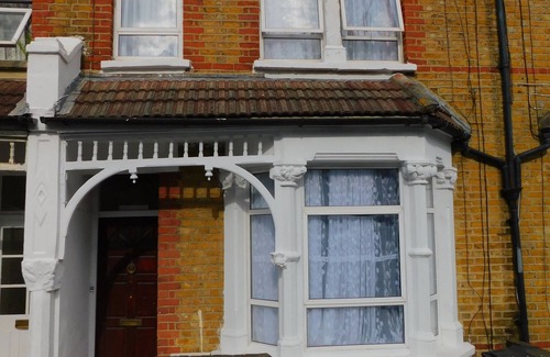 Rushey Green House | Cosy London Terrace House! - 20 minutes away from London Bridge.