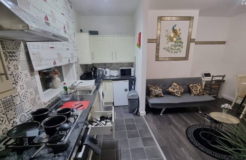 Morley House | Cosy & Luxury lovely well equipped home + Free Parking + Free Fast WiFi