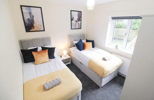 Bradford House | Cosy Modern 3 Bedroom House in Bradford City