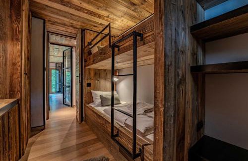 Megeve Ski Chalet | Cosy & Modern Apt in Megeve 8 Guests View 3BR