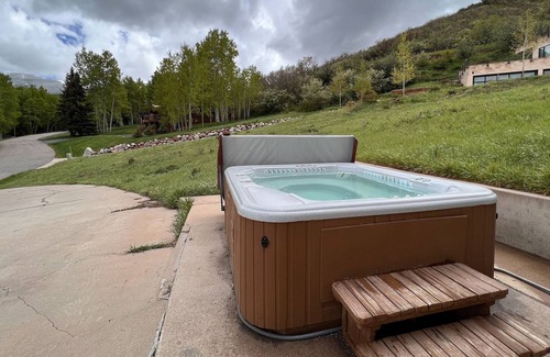 Snowmass Village Ski Chalet | Cosy Mountain Ski Chalet In Snowmass Village