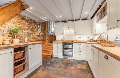 Pulborough Cottage | Cosy Pieman’s Cottage, Pulborough – South Downs Escape