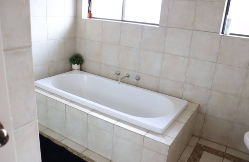 North Tamworth House | Cosy private home close to all facilities in town.