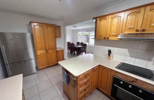 South Wentworthville House | Cosy Queen Room with Balcony Access and Pool - SW6
