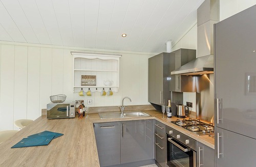 Carlton-in-Cleveland House | Cosy retreat with master double with en suite shower.