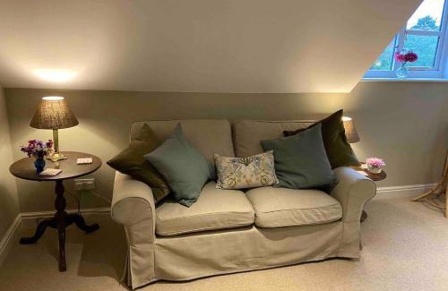 Bottlesford Apartment | Cosy Rural Retreat Sleeps 3 & PetFriendly