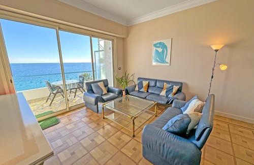 Les Baumettes Apartment | Cosy Sea Front Apartment Nice France