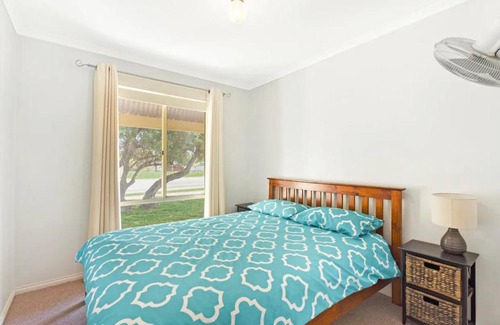 Goolwa South House | Cosy shack close to surf beaches, river and shops