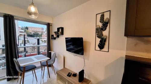 Les Baumettes Apartment | Cosy Studio 200 m from Nice Beach & Promenade des Anglais