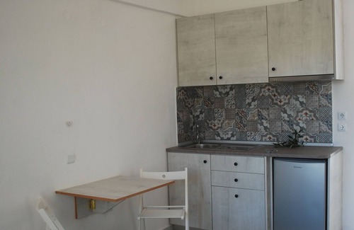 Kalithies Apartment | Cosy studio in quiet location