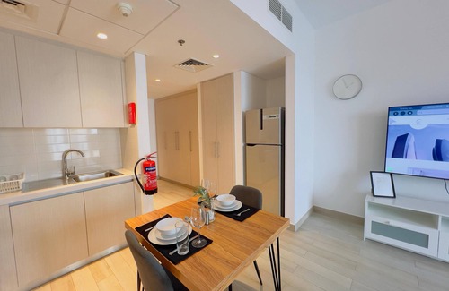 Abu Dhabi Apartment | Cosy Studio in Water’s Edge, Yas Island
