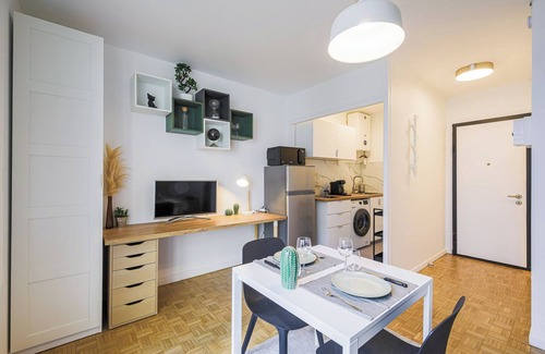 Quartier Hyper-Centre Apartment | Cosy studio "Le Nid Tranquille" - Fully Equipped - Secteur Chavant