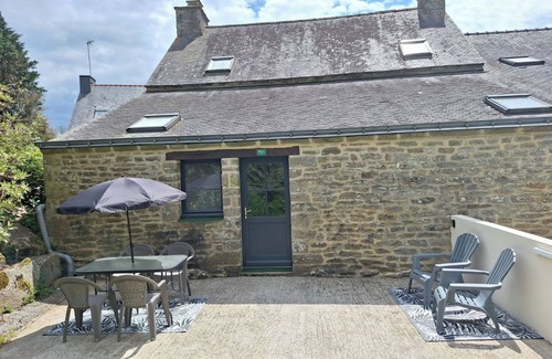 Sulniac Apartment | Cosy studio with terrace in Breton farmhouse near Vannes - Morbihan