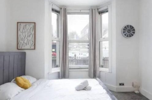 Woodside Apartment | Cosy & Stylish Two Bed Apartment