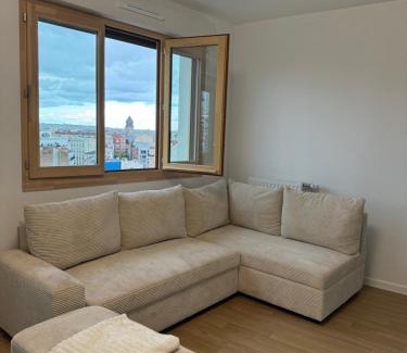 Montreuil Apartment | Cosy T2 au porte de Paris au pied du metro L9