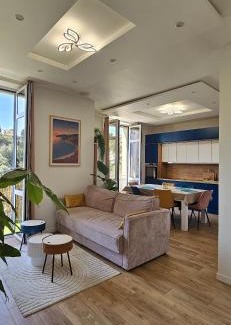 Riou - Petit Juas - Av de Grasse Apartment | Cosy T4 walk to Center, Festivals,Congress,Beach