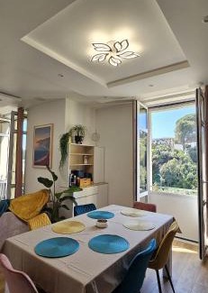 Riou - Petit Juas - Av de Grasse Apartment | Cosy T4 walk to Center, Festivals,Congress,Beach