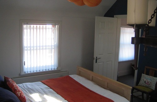 Crosby House | Cosy Townhouse in Waterloo, Liverpool Sleeps 5