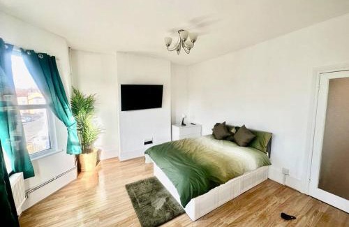 Lewisham Apartment | Cosy two bedroom apartment,SE13