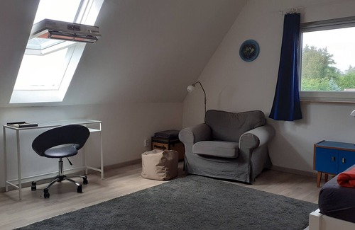 Gross Nemerow House | Cosy Vacation Home “Seenplatte” near Lake with Wi-Fi & Garden; Parking Available