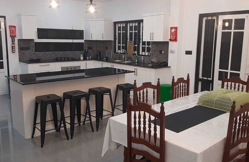 Kochchikade Villa | Cosy villa with style, luxury and great comfort Close to beach and amenities nn