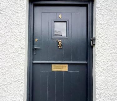 Brecon House | Cosy Welsh Town Cottage