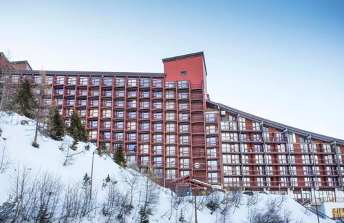 Arc-1950 Apartment | Cosy with Balcony and Mountain View 1048