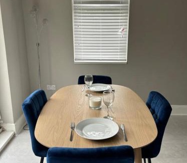 Blacon Apartment | Cosy yet spacious bungalow