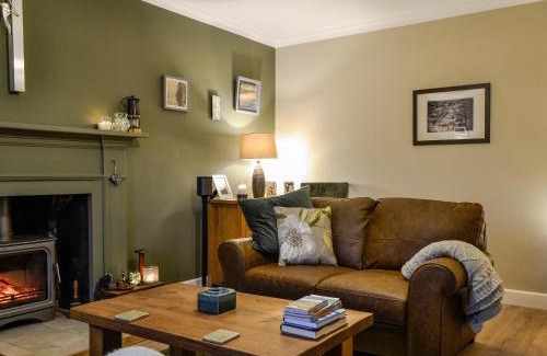 Alyth House | Cotlea East Cottage