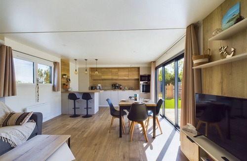 Saint-Gilles-Croix-de-Vie Ski Chalet | Cottage for 4 - 900m from the beach - Pool