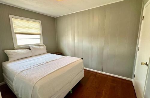 Nancy House | Cottage 14- Lees Ford Marina